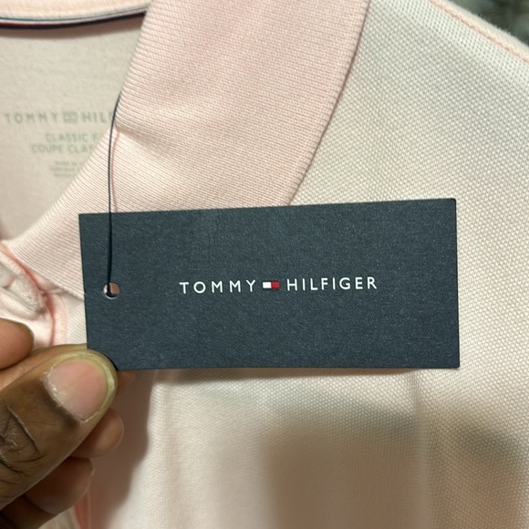 🔥🔥Tommy Hilfiger Woman Polo Size: Large🔥🔥 - Picture 3 of 11